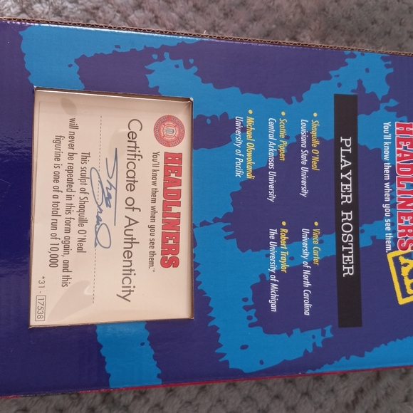 NWT Shaq ONeil Figurine and Signed Collection Card - Picture 3 of 5